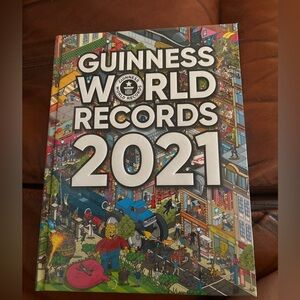 💥 Buy 2 Get 1 Free 💥 Guinness World Records 2021 – Like New!